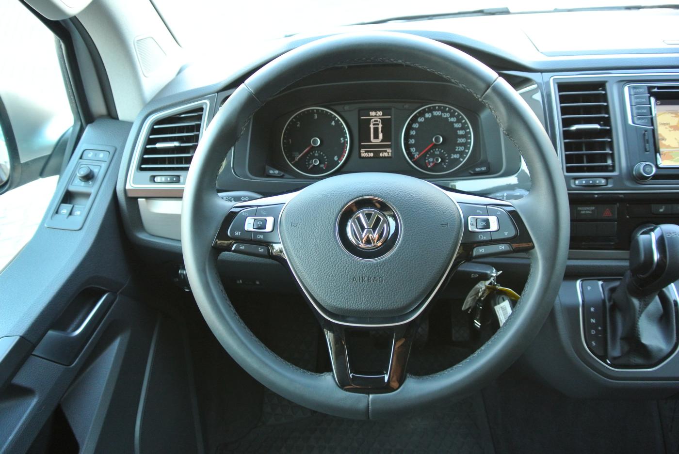 Volkswagen Multivan, 2016 - pohled č. 14